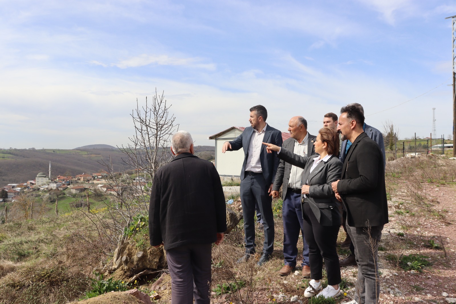 İzmit Belediyesi ailesi Gökçeören sakinlerinin taleplerini dinledi (7)