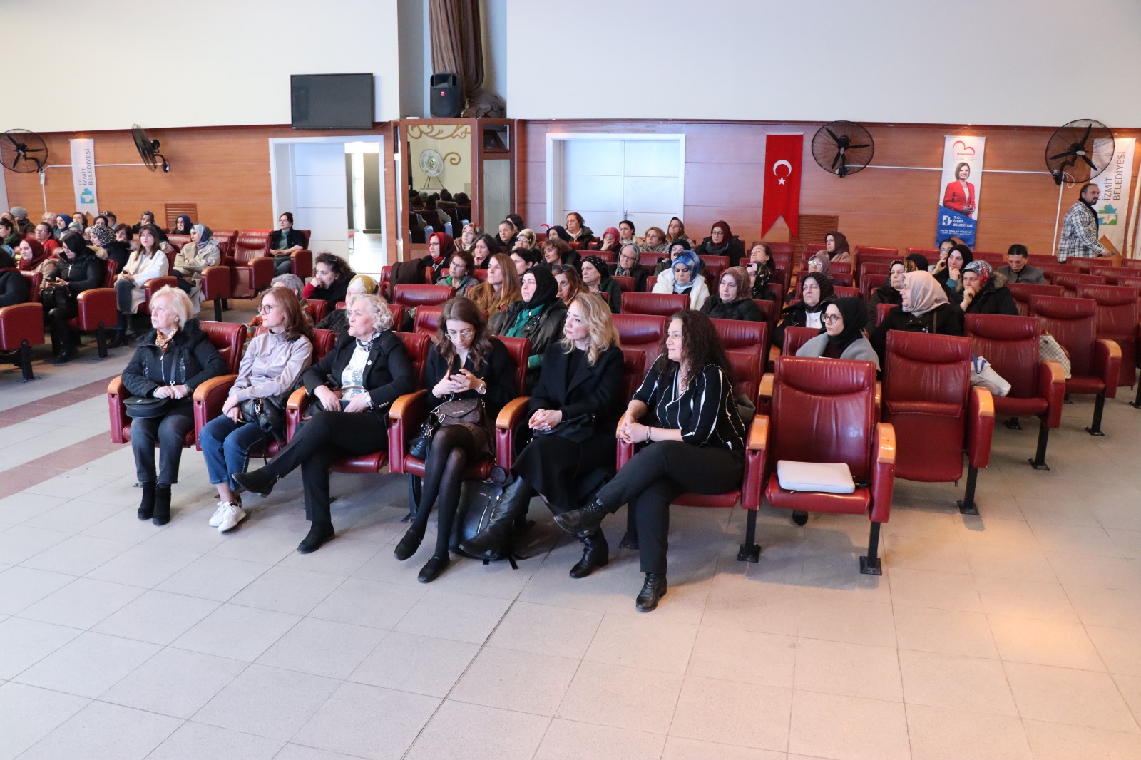 İzmit Belediyesinden HPV farkındalığına dair önemli adım! (6)