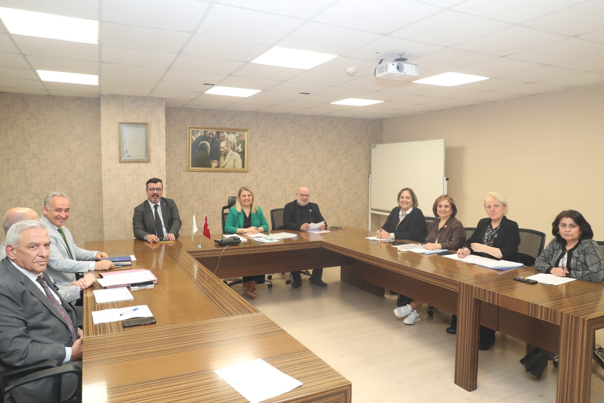 İzmit Belediyesinden kenti geleceğe taşıyacak adımlar için değerlendirme toplantısı (2)