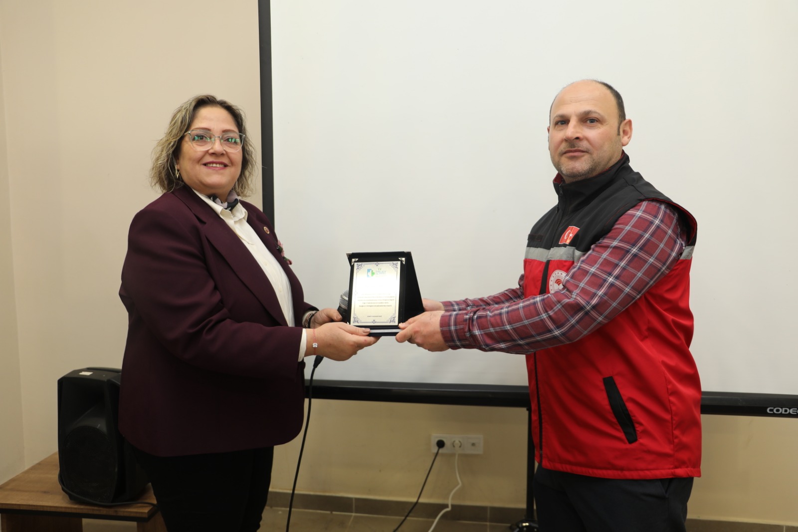Izmit Belediyesinden üreticilere Meyve Agaci Budama ve Asilama Egitimi (8)