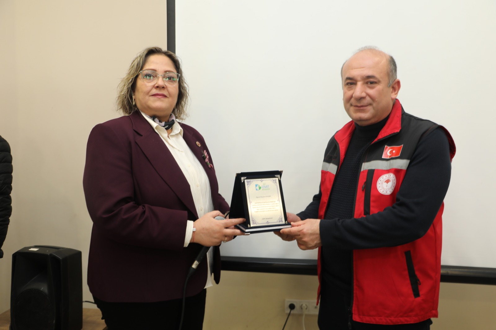 Izmit Belediyesinden üreticilere Meyve Agaci Budama ve Asilama Egitimi (9)