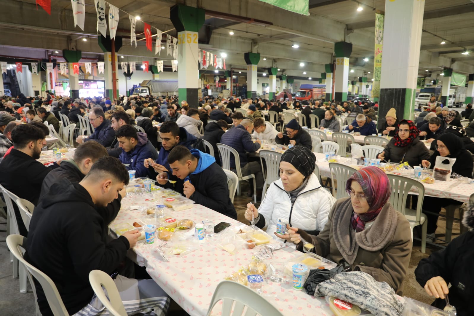 İzmit Belediyesinin Halk İftarları Mehmet Ali Paşa Mahallesinde başladı (8)