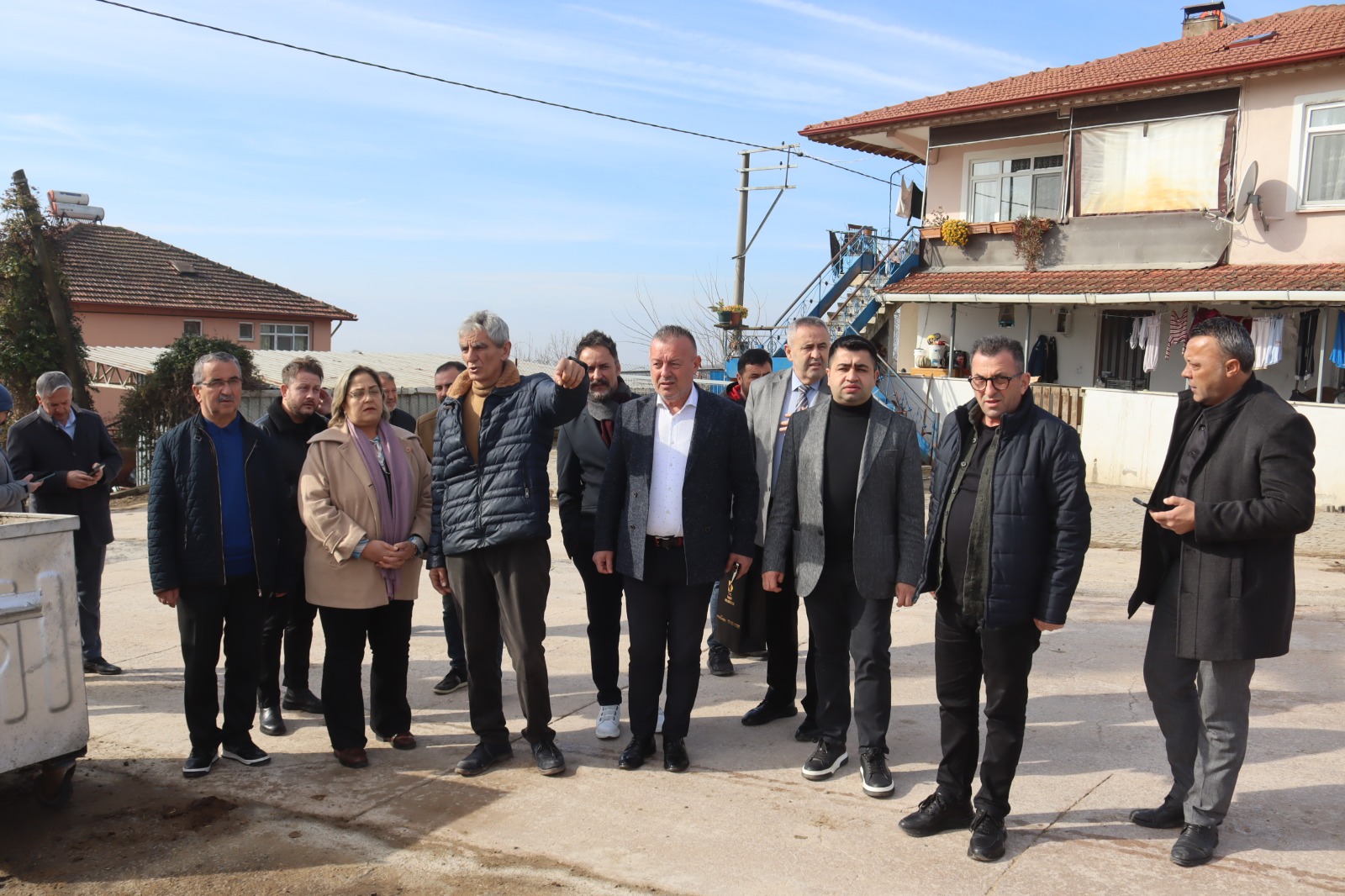 İzmit Belediyesinin bu hafta durağı Biberoğlu ve Emirhan Mahalleleri oldu (3)