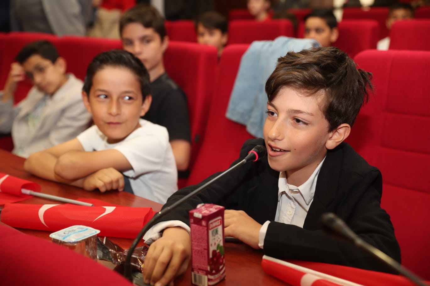 23 Nisan Ulusal Egemenlik ve Çocuk Bayrami özel meclis oturumu (4)