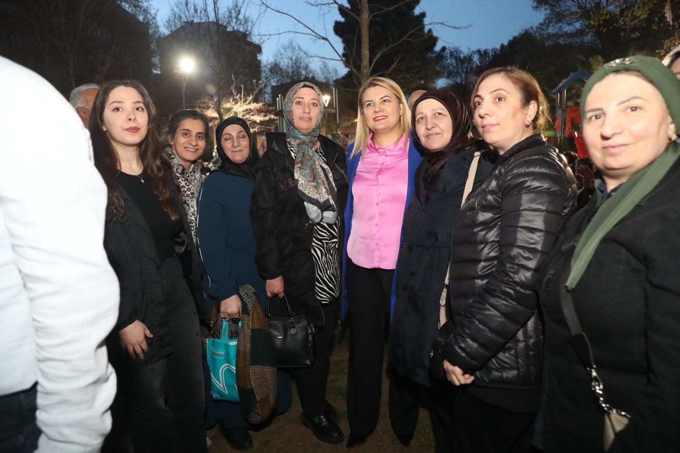 Baskan Hürriyet Gebzeli vatandaslarla halk iftarinda bulustu (10)