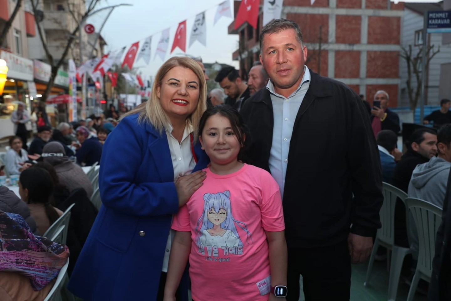 Fatma Baskan, halk iftarinda Alikahyalilar ile bulustu (11)