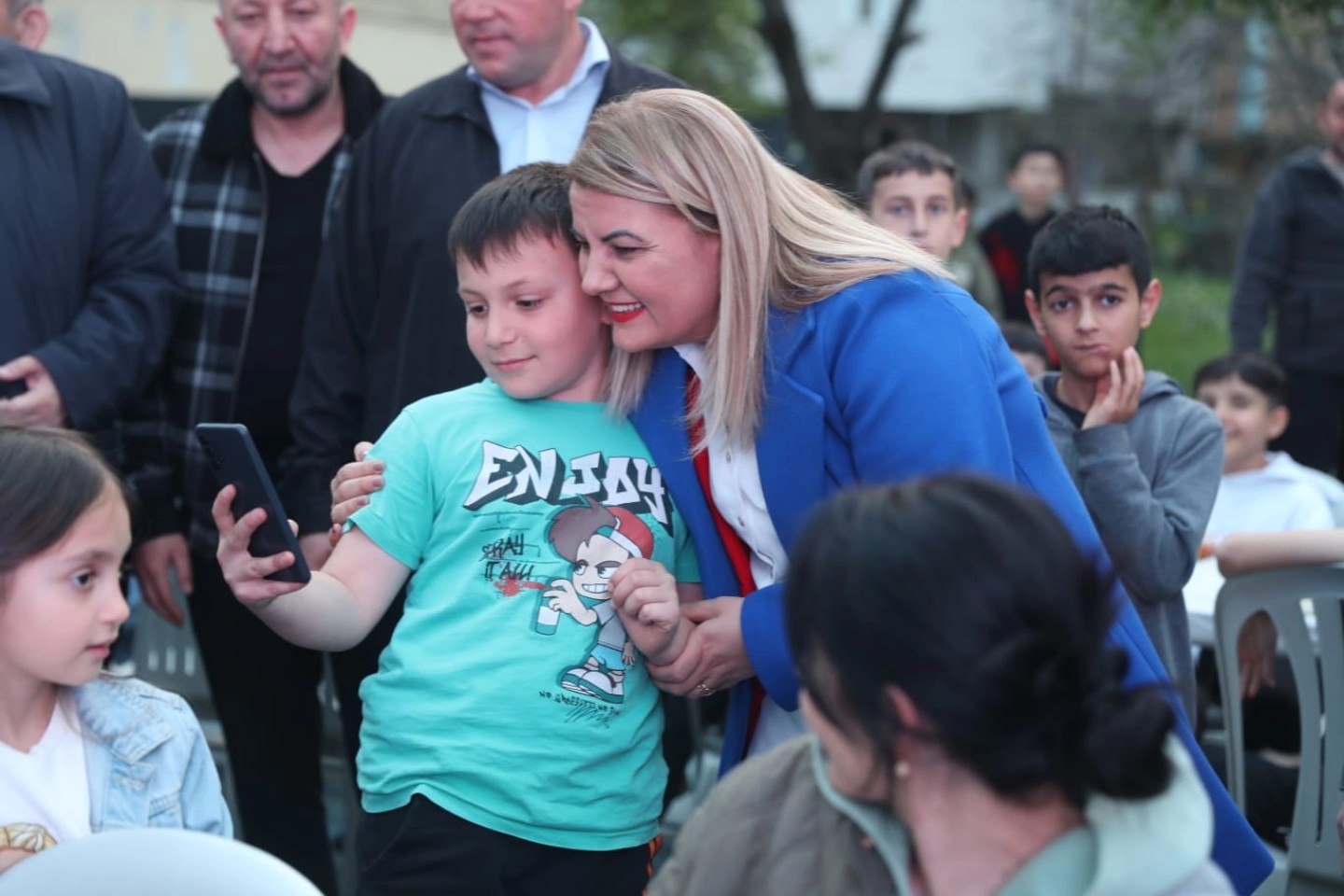 Fatma Baskan, halk iftarinda Alikahyalilar ile bulustu (12)
