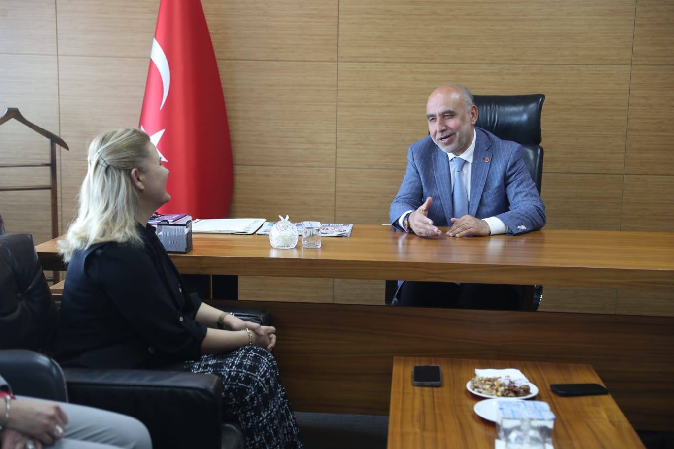 Fatma Baskan ve CHP Izmitten, SPye hayirli olsun ziyareti (1)