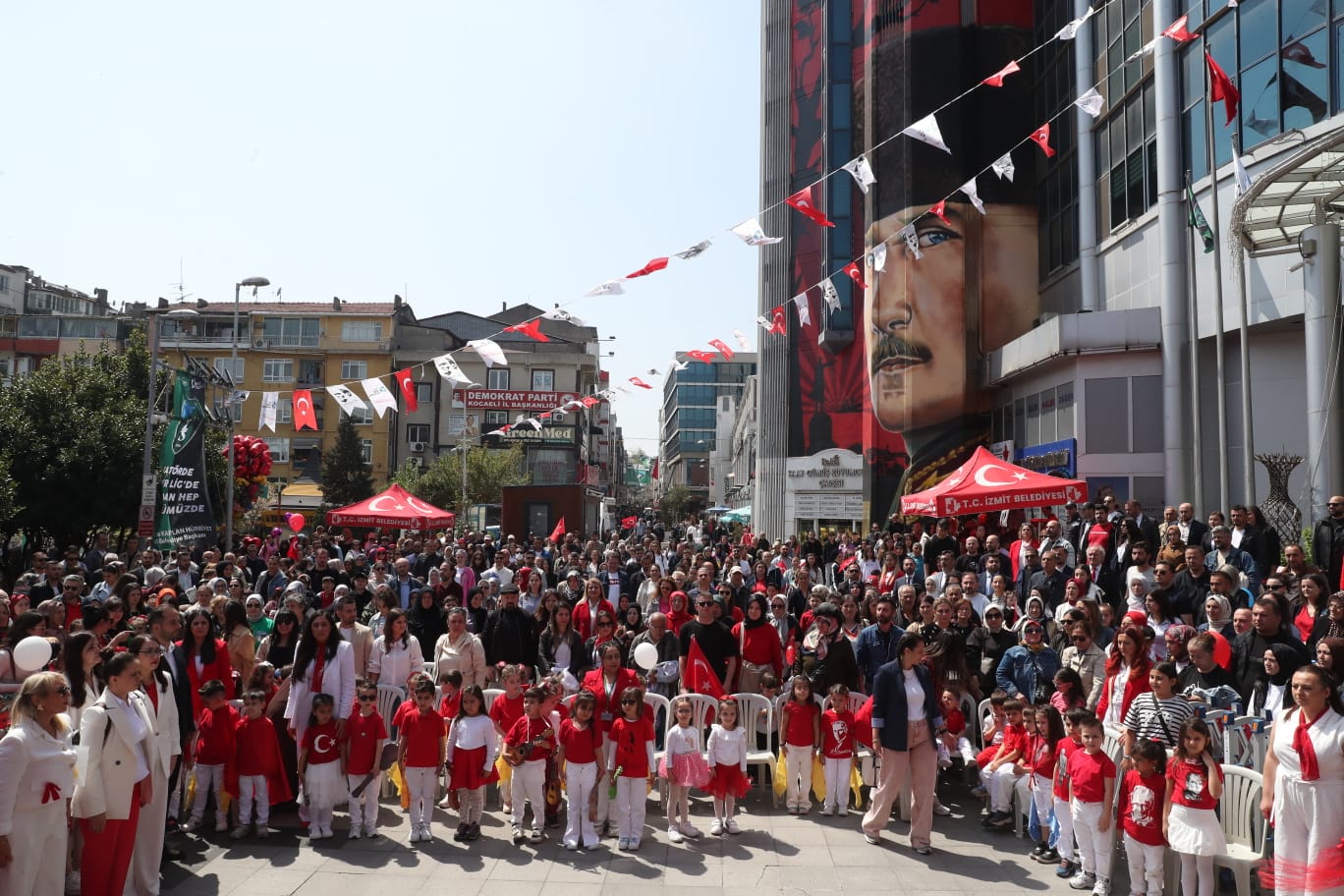 İzmit Belediyesi 23 Nisan programı (2)