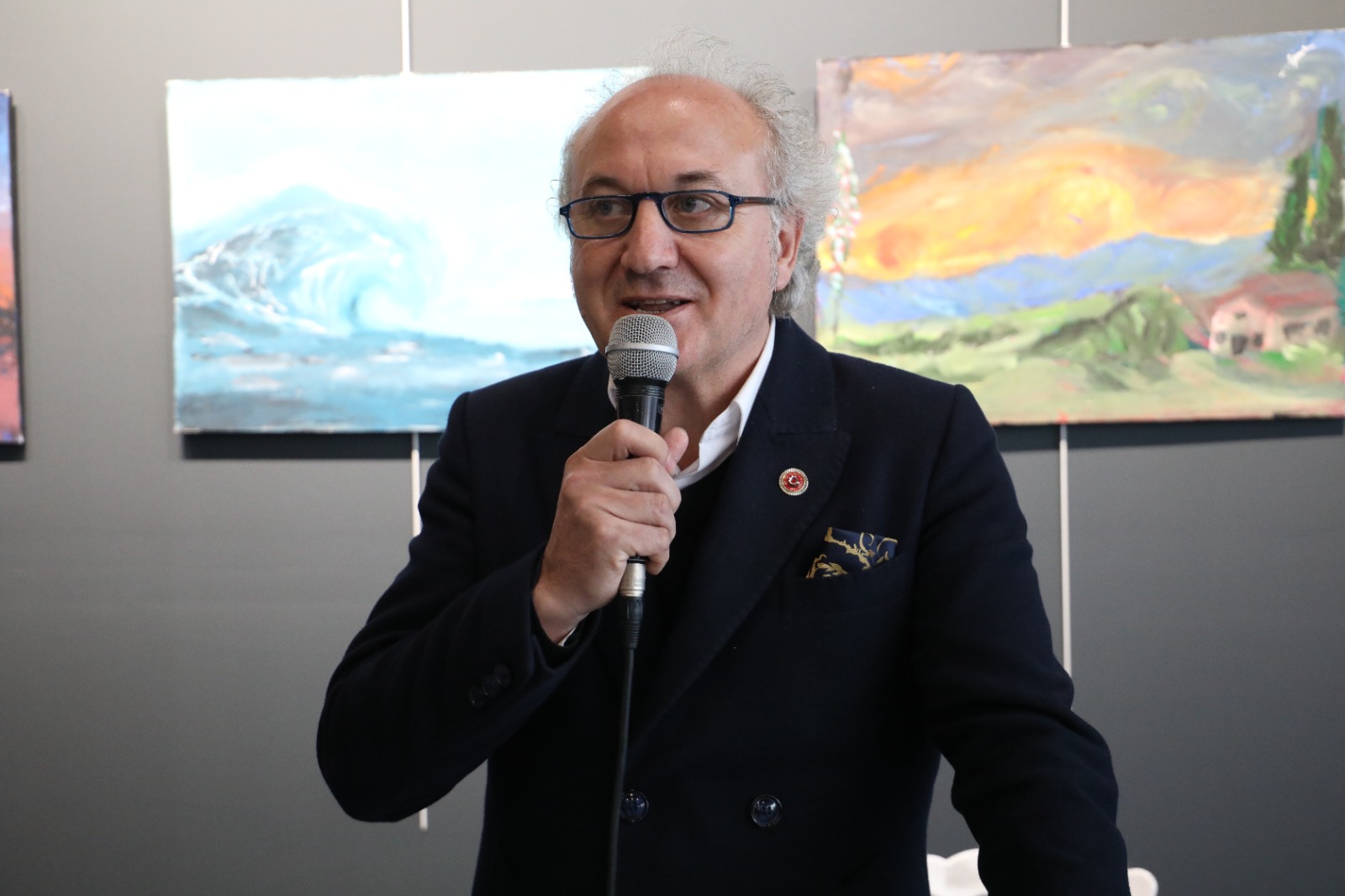 İzmit Belediyesi Kültür Sanat Komisyonu Başkanı Erdem Arcan