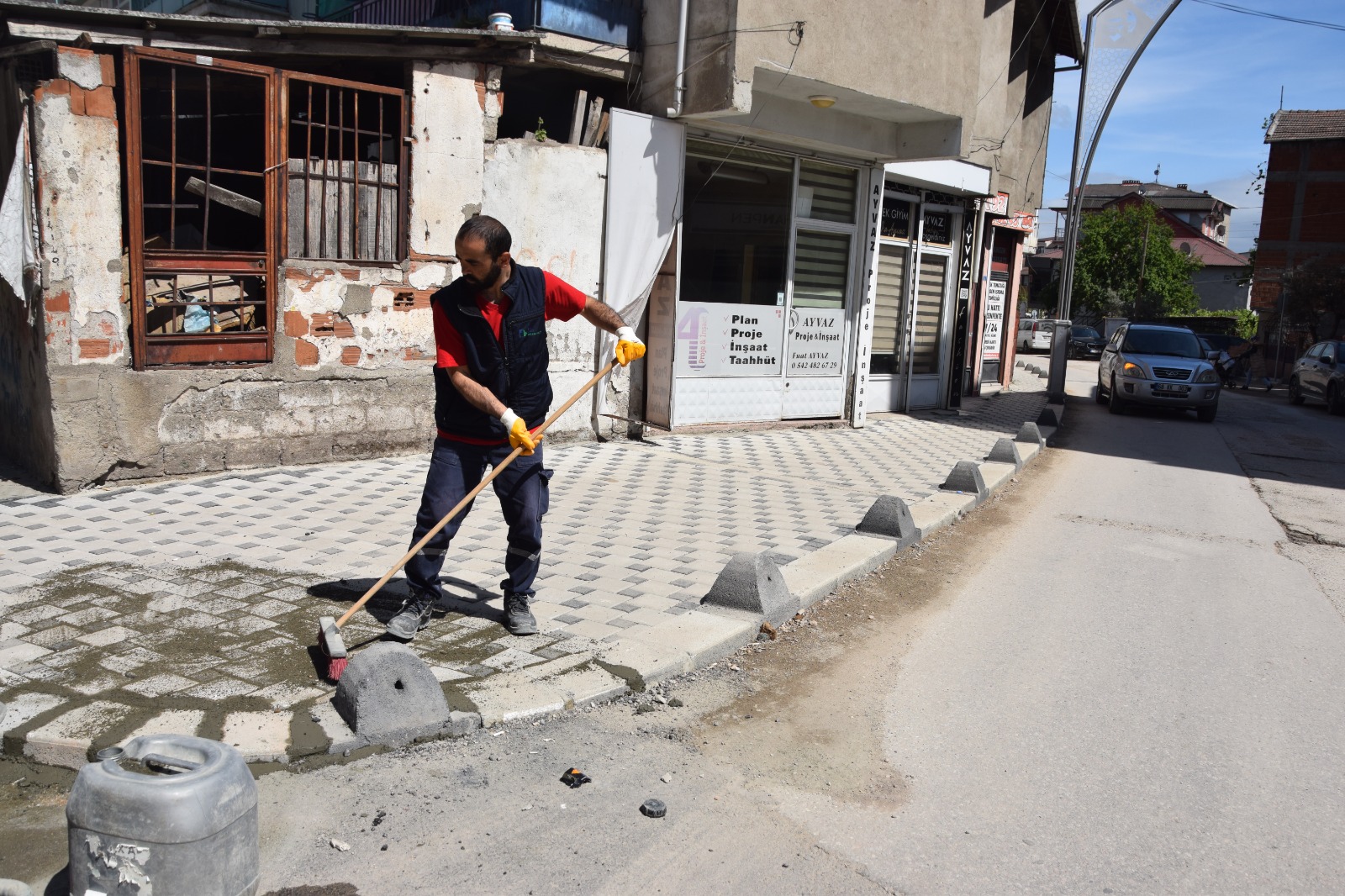 İzmit Belediyesi Şehit Kazım Caddesini baştan sona yeniledi (5)