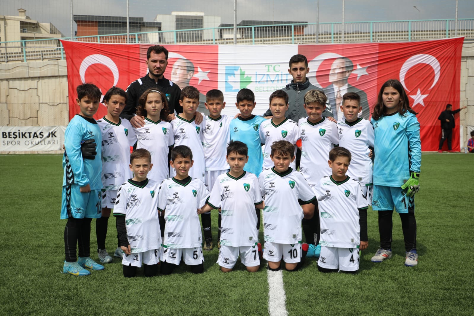 Izmit Belediyesi minik futbolculara bayrami yasatti (6)