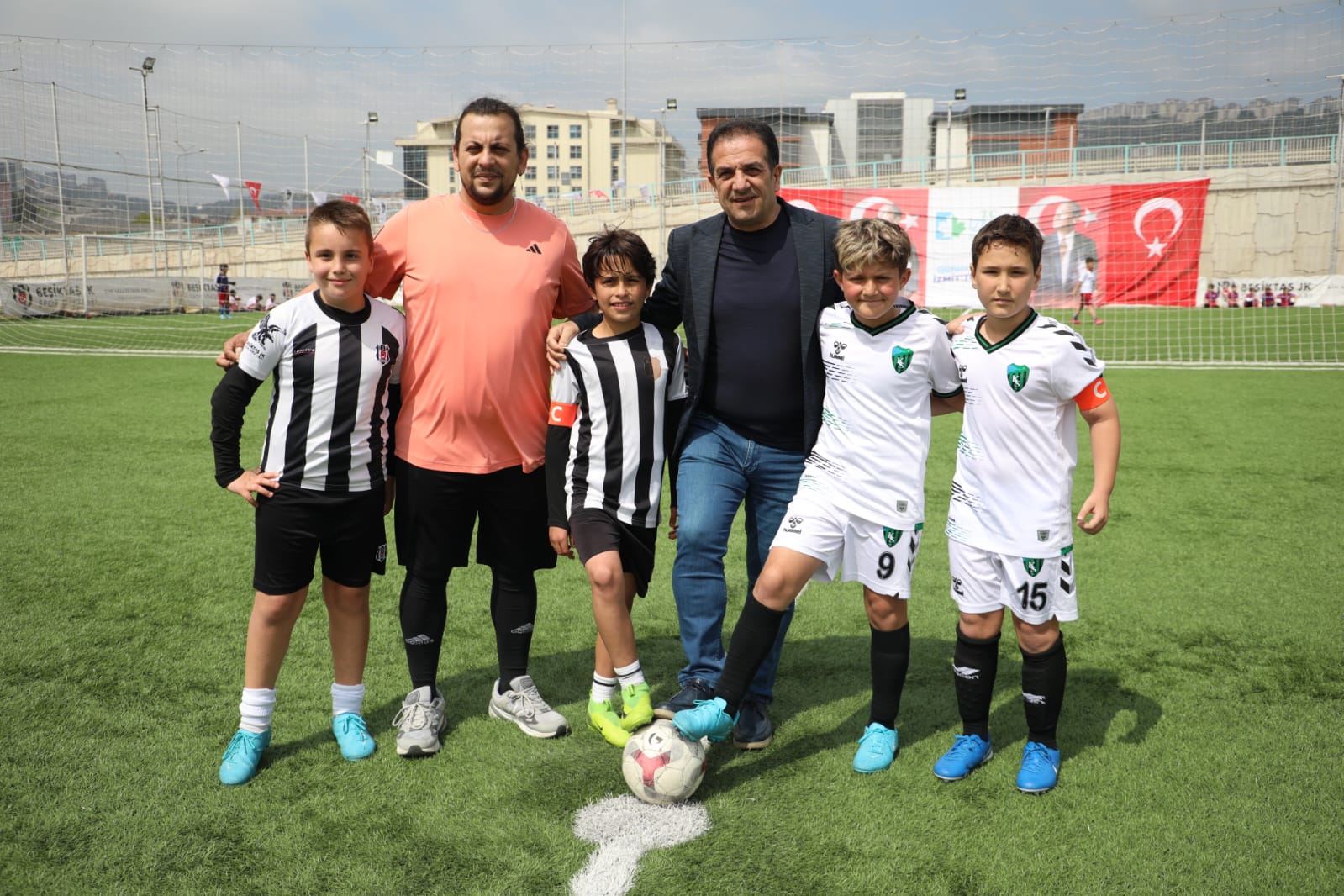 Izmit Belediyesi minik futbolculara bayrami yasatti (8)