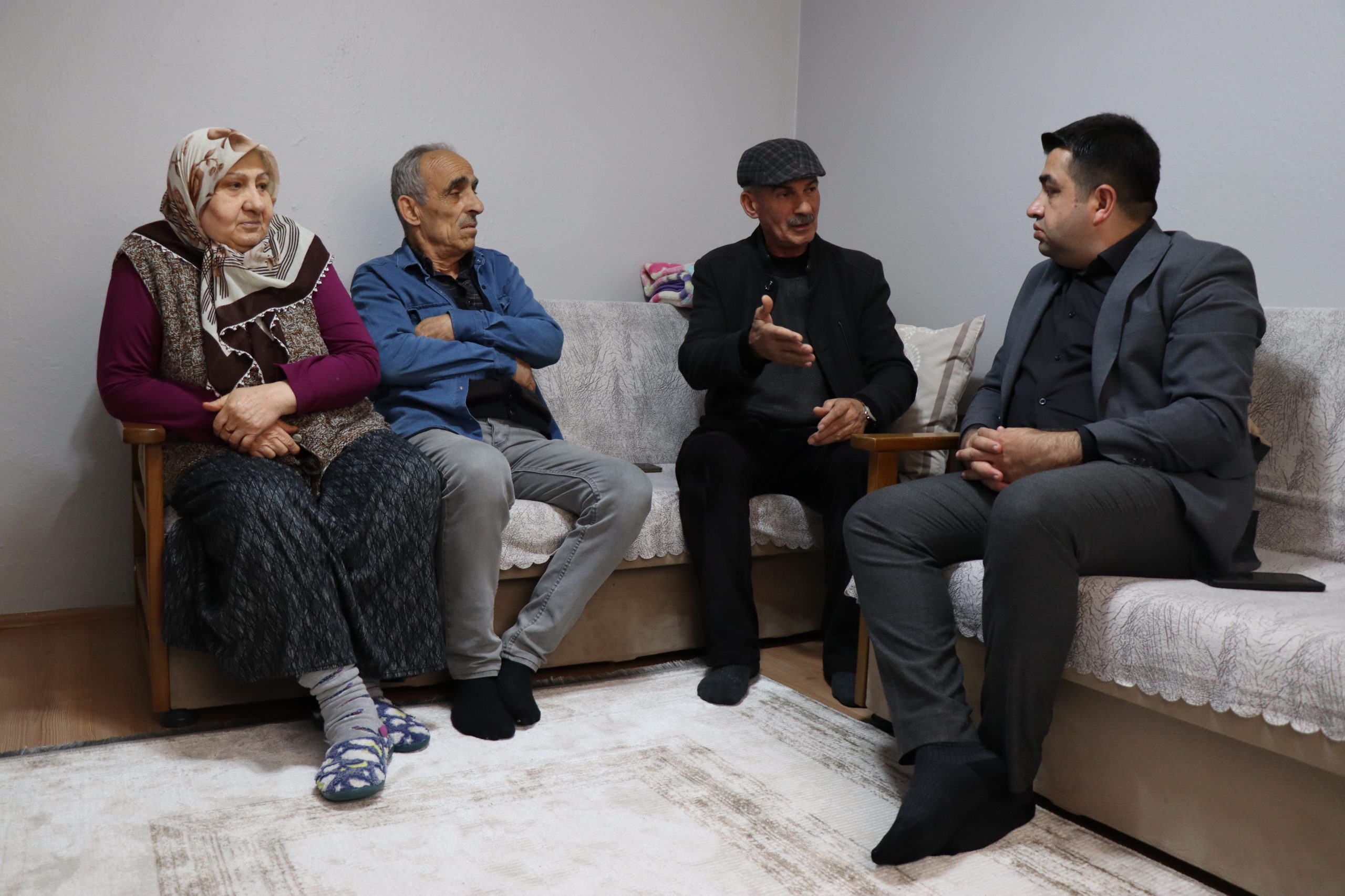 Izmit Belediyesinden sehit ailelerine anlamli ziyaret (1)