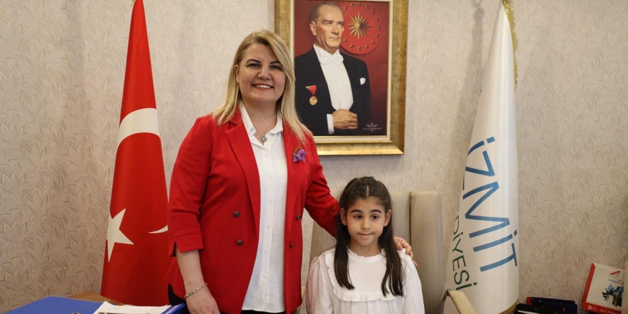 MİNİK DEFNE, BİR GÜNLÜĞÜNE BAŞKAN OLDU BİNLERCE ÇOCUĞUN SESİ OLDU!