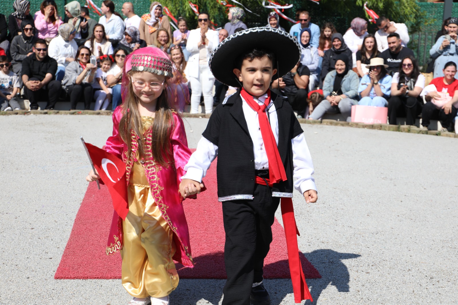 Tüysüzler ve Yesilova Çinar Çocuk Evi'nde 23 Nisan coskusu doyasiya kutlandi (14)