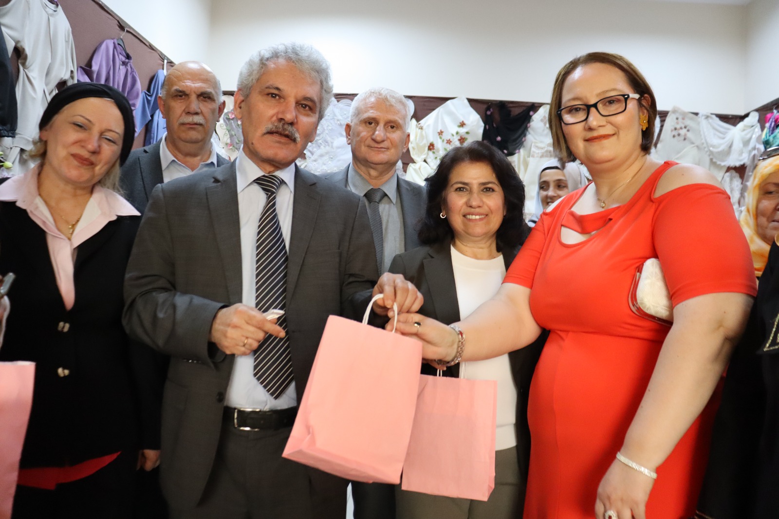 Akmese'de kadin emegi sergide bulustu (3)