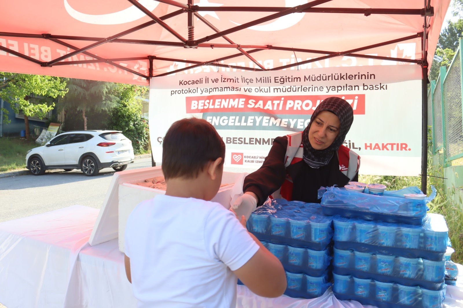 Beslenme Saati Projesi minik kalplere dokunmaya devam ediyor (2)