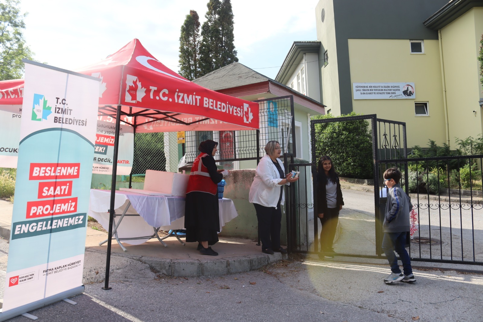 Beslenme Saati Projesi minik kalplere dokunmaya devam ediyor (5)