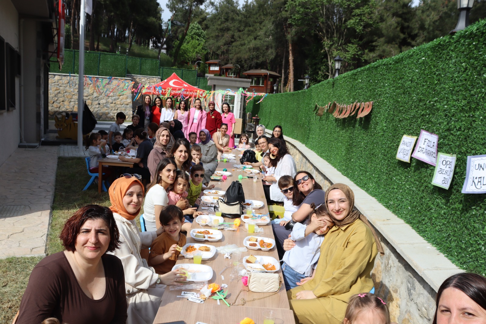 Çinar Çocuk Evleri'nde Anneler Günü coskusu (2)