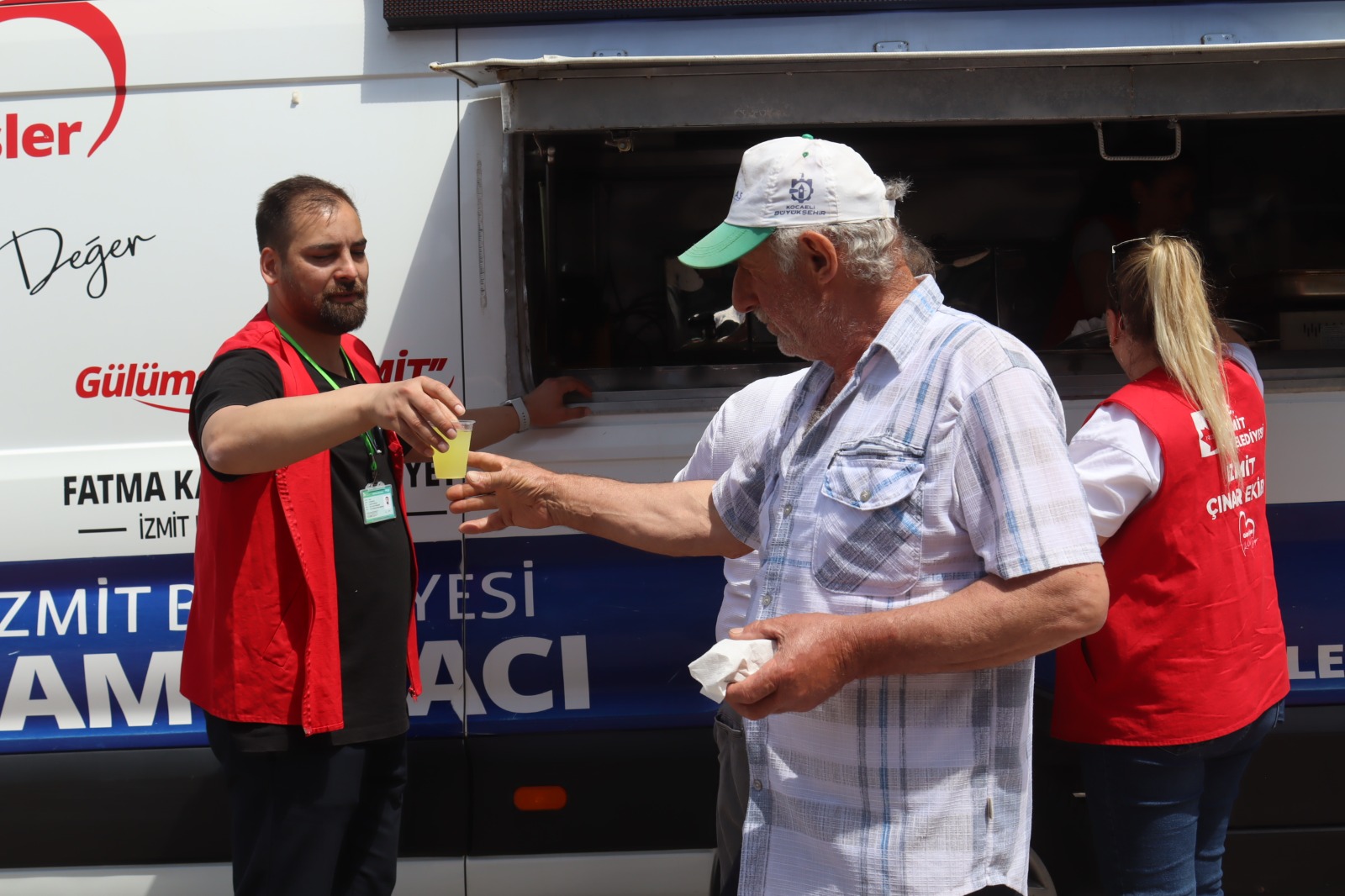 Çubuklu Osmaniye'de Cuma namazi ardindan birlik ve beraberlik (3)
