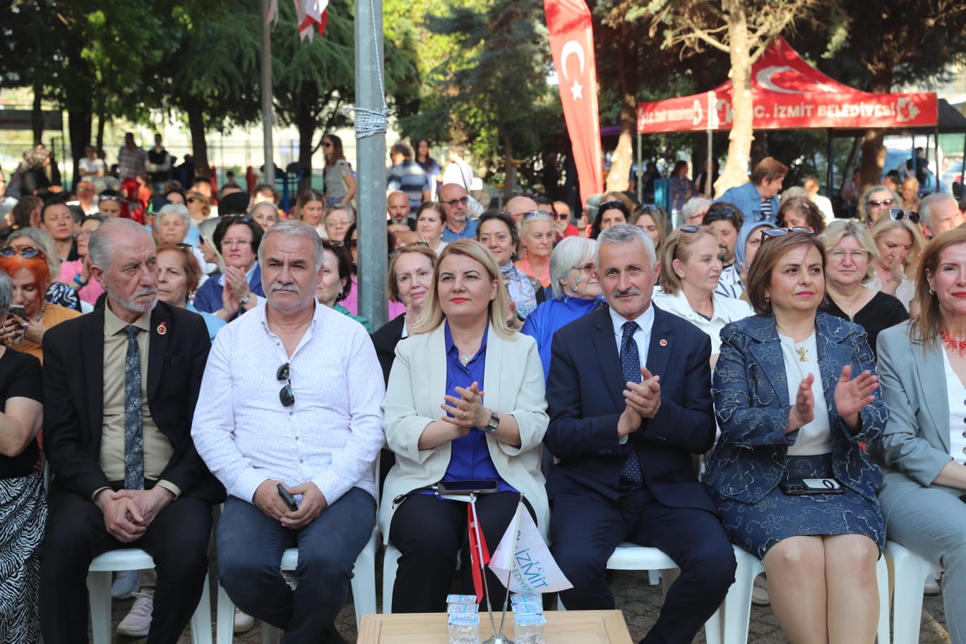 Hıdırellez coşkusu İzmit’i sardı, bahar türkülerle geldi (16)