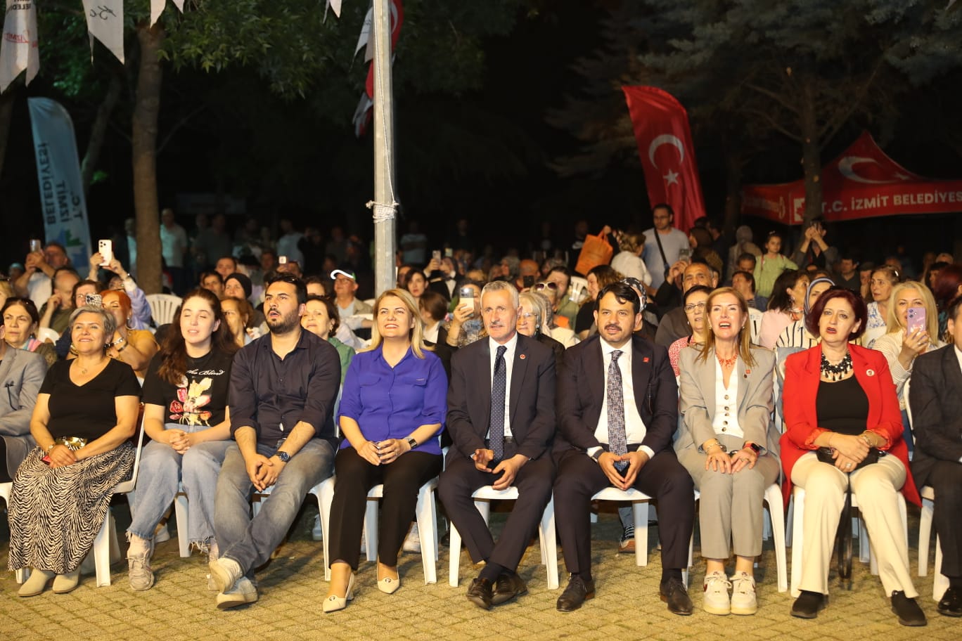 Hıdırellez coşkusu İzmit’i sardı, bahar türkülerle geldi (18)
