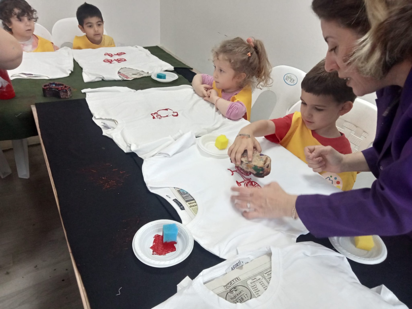 İZGİM’i ziyaret eden minikler mutlu ayrılıyor (12)