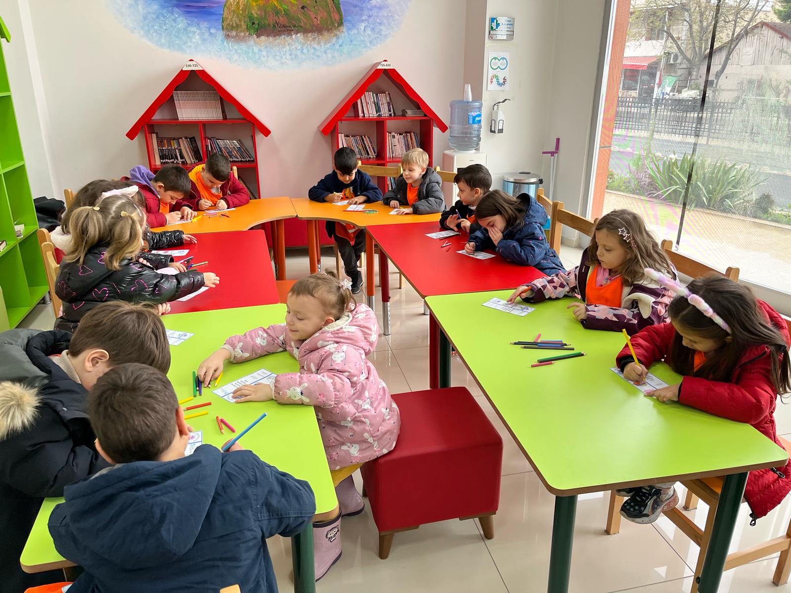 İZGİM’i ziyaret eden minikler mutlu ayrılıyor (14)