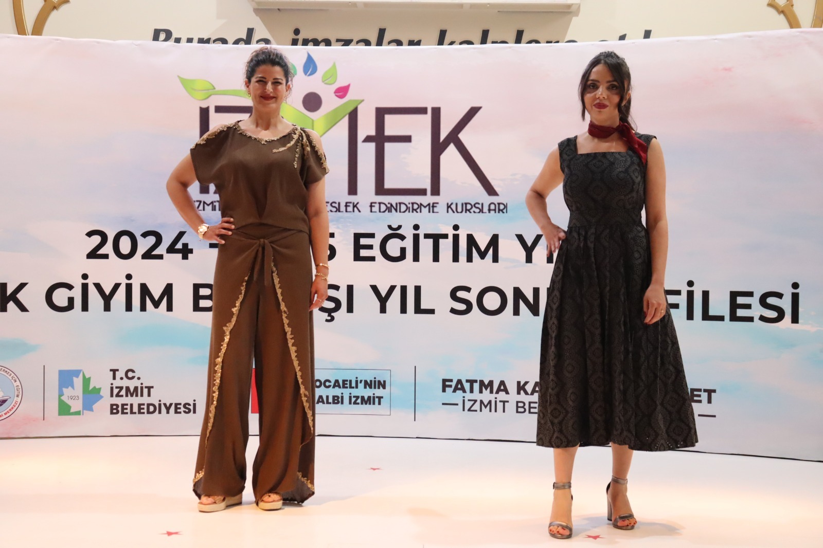 IZMEK'ten muhtesem defile ve yilsonu sergisi (1)