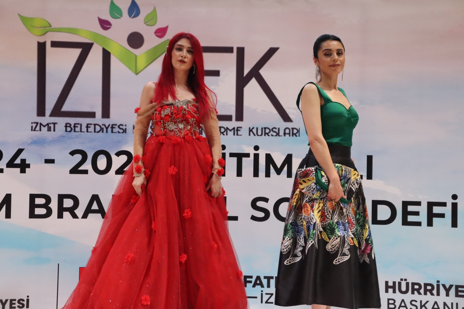 IZMEK'ten muhtesem defile ve yilsonu sergisi (3)