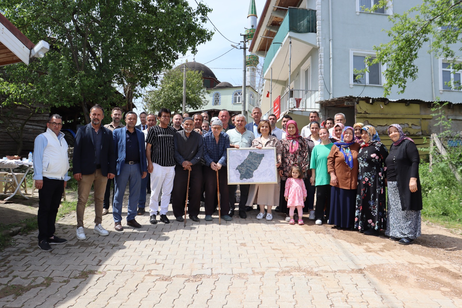 İzmit Belediyesi, Böğürgen Mahallesinde talepleri dinledi (1)