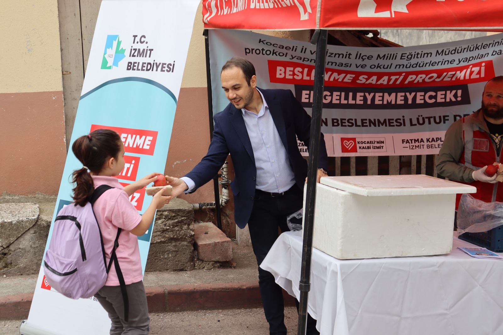 İzmit Belediyesi minik kalpleri ‘Beslenme Saatiyle’ ısıttı (1)