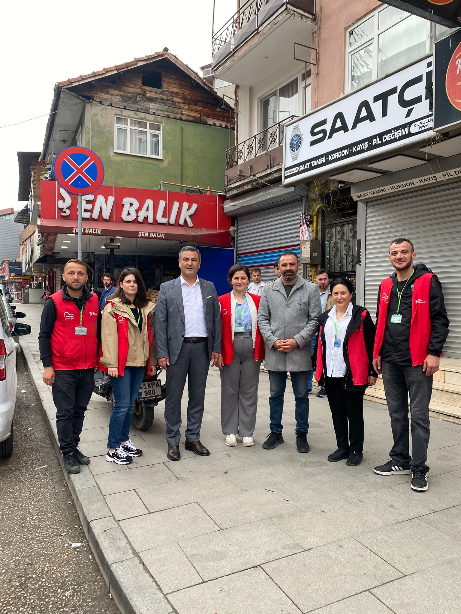 İzmit Belediyesinden Bekirdere’de emekçilere sabah ziyareti (3)