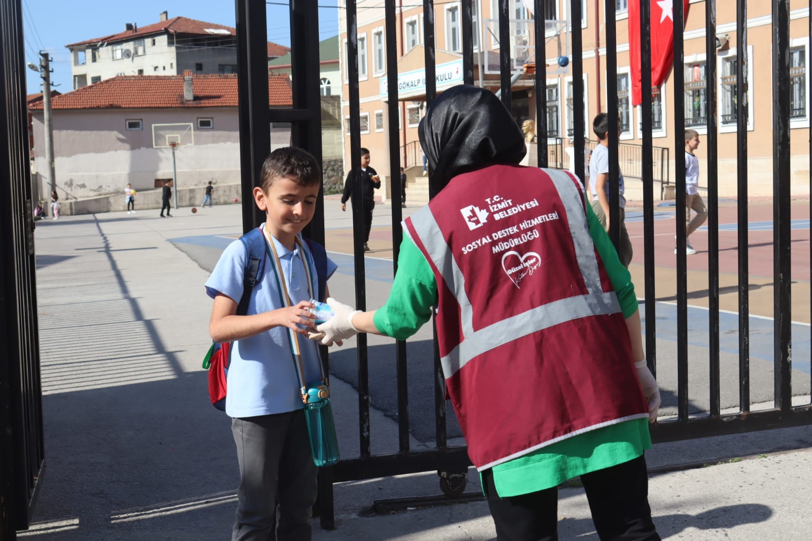 İzmit Belediyesi’nden eğitime sağlıklı dokunuş (3)