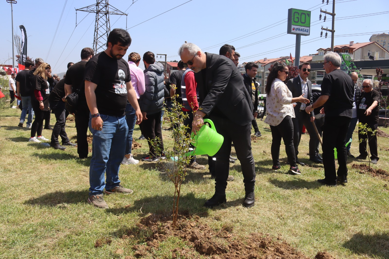 İzmit Belediyesinin katkılarıyla Prof. Dr. Ümit Özdağ Hatıra Ormanı açıldı (4)