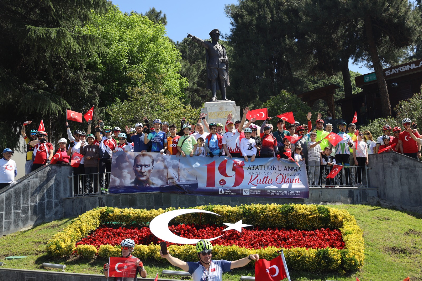 Izmit'te 19 Mayis coskusu bisiklet turu ile basladi (3)