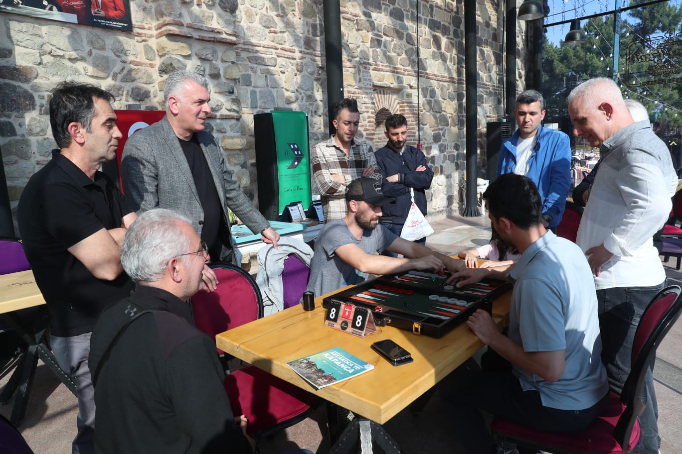 Kapanca Sokak Festivali'nde Tavla Turnuvasi heyecanli anlara sahne oldu (2)