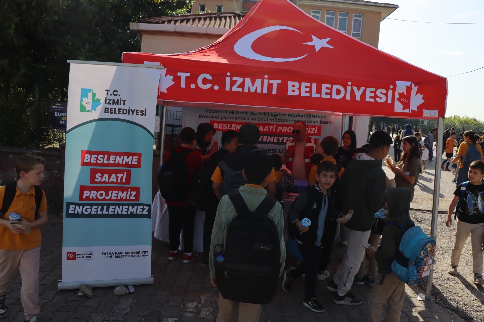 Protokol yok, gönül var Çocuklara bir öğün sevgi; BESLENME SAATİ (2)