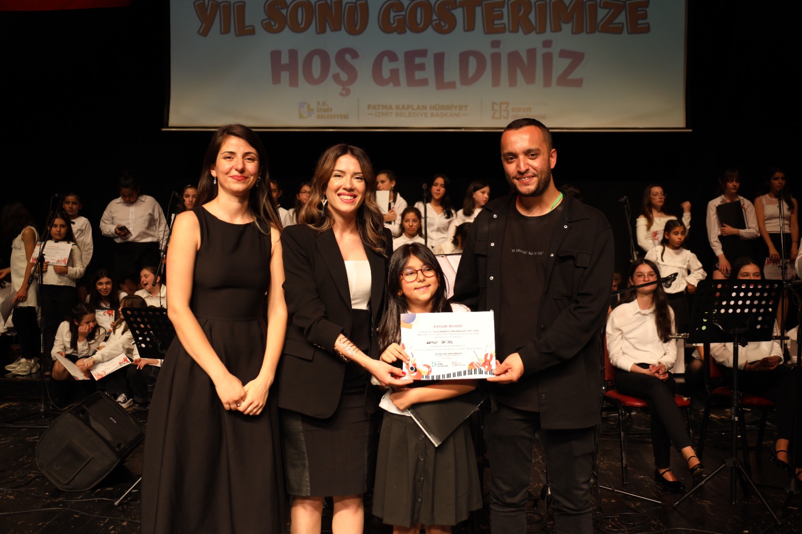 Sanat Akademisi’nde bir yılın emeği notalara dönüştü, alkışlar hiç dinmedi (14)