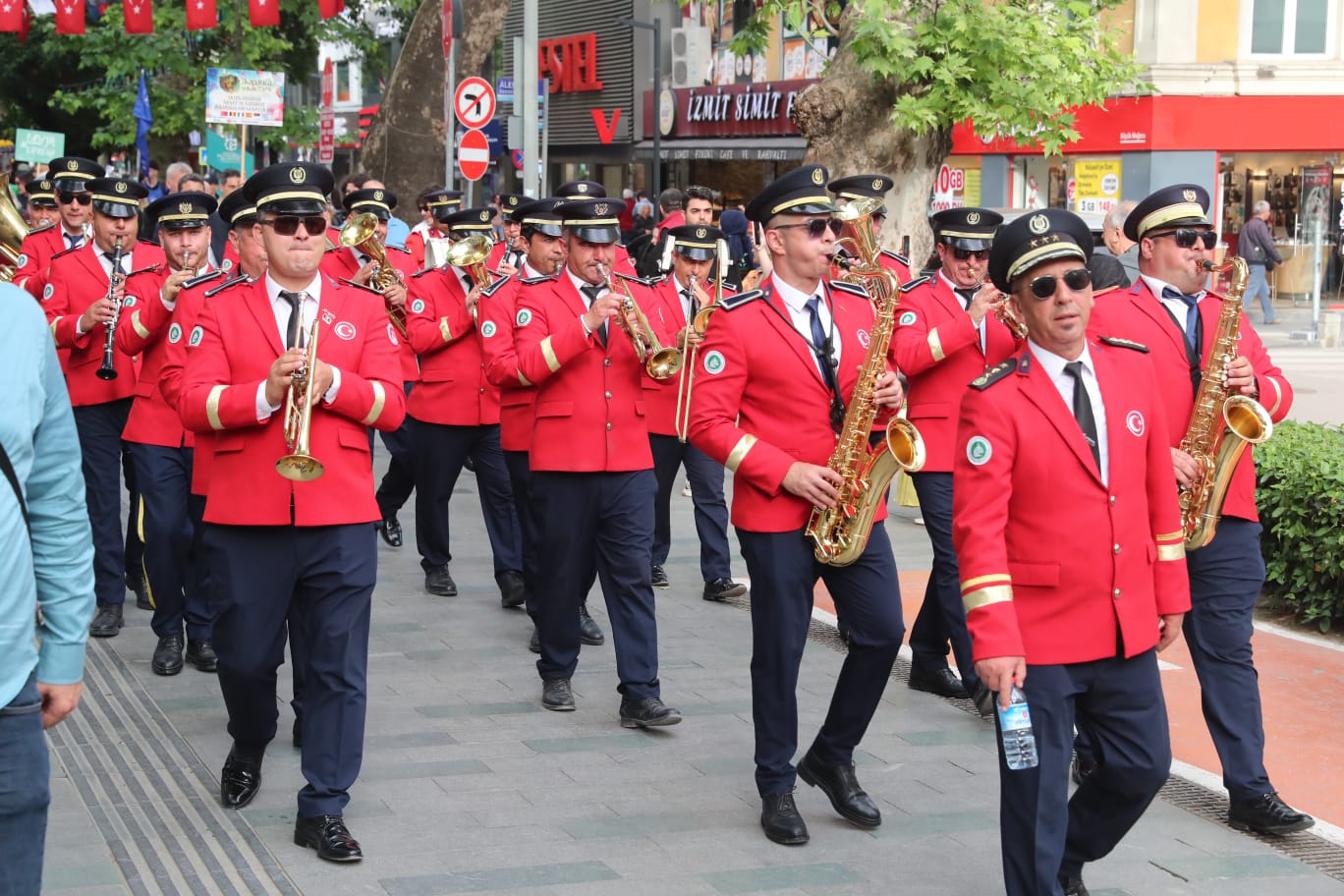 Uluslararasi 2. Kapanca Sokak Festivali coskusu kenti sardi (17)