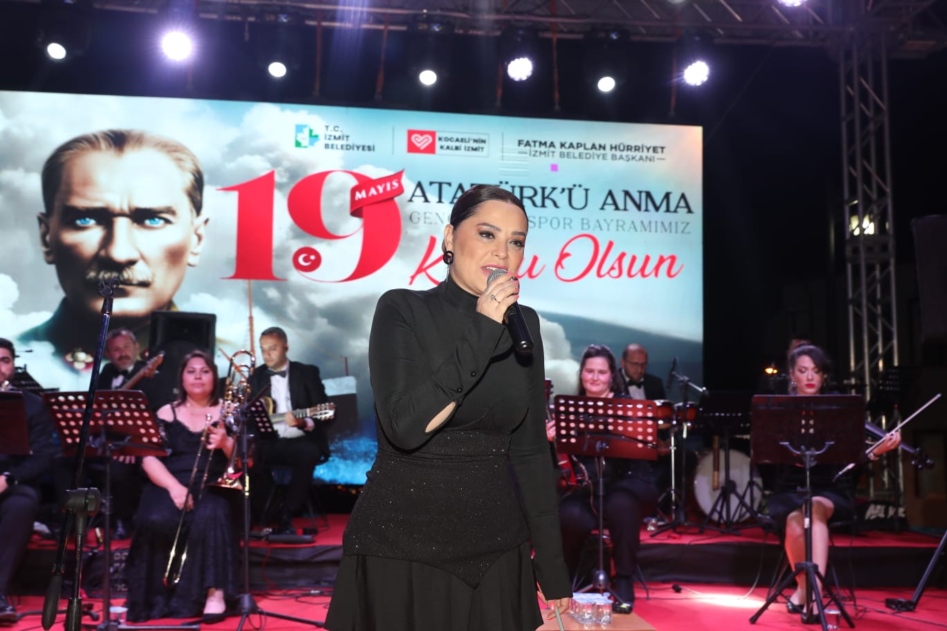 Ünlü sanatçı Reyhan Karaca