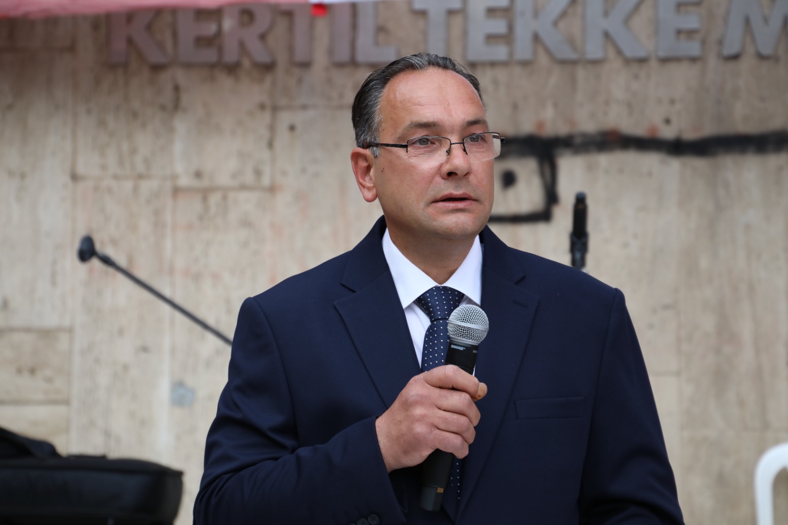 Veliahmet Mahalle Muhtarı Bülent Tuncel