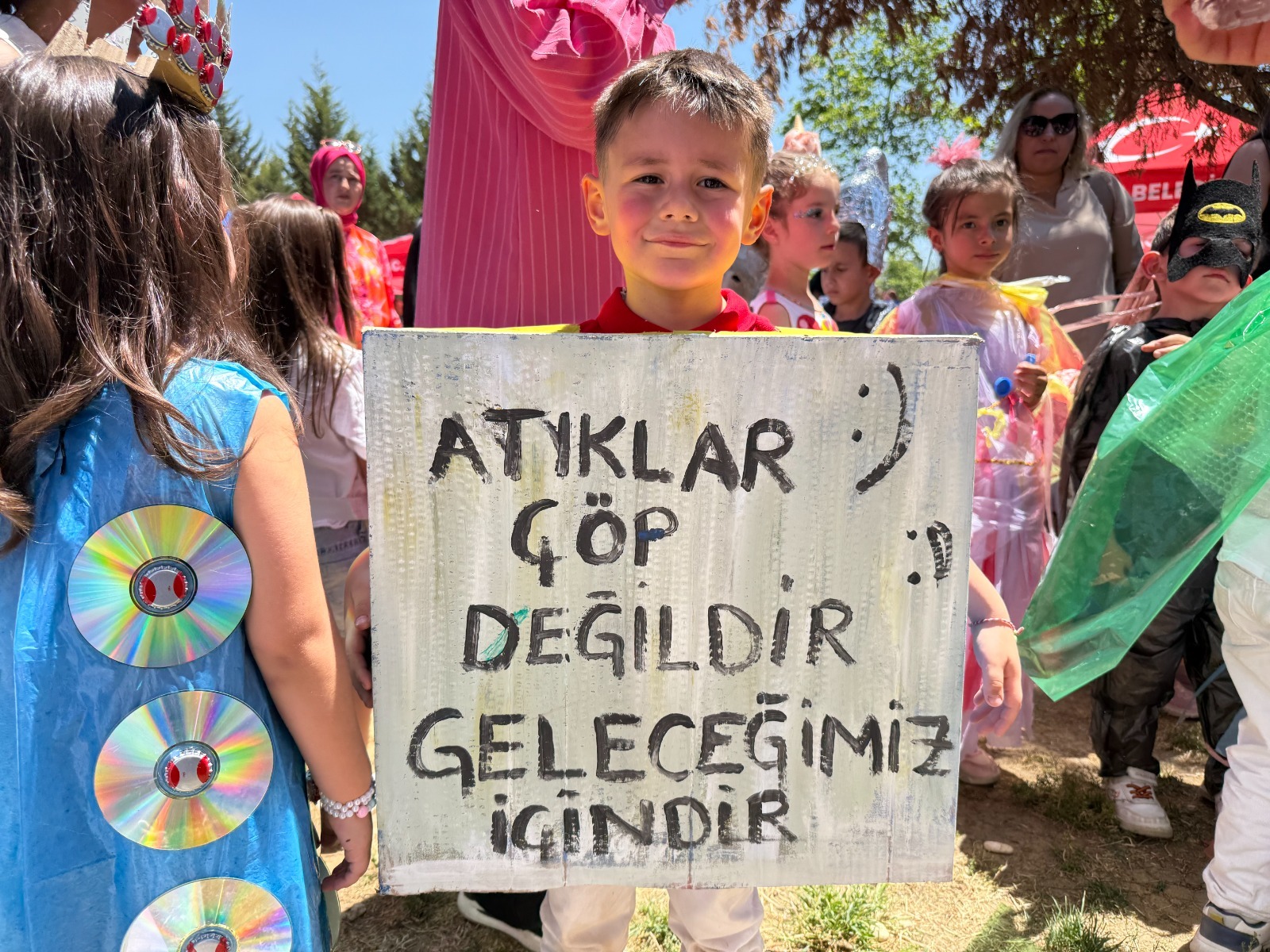 Çinar Çevre Festivali'nin kapanisi renkli görüntülere sahne oldu (1)