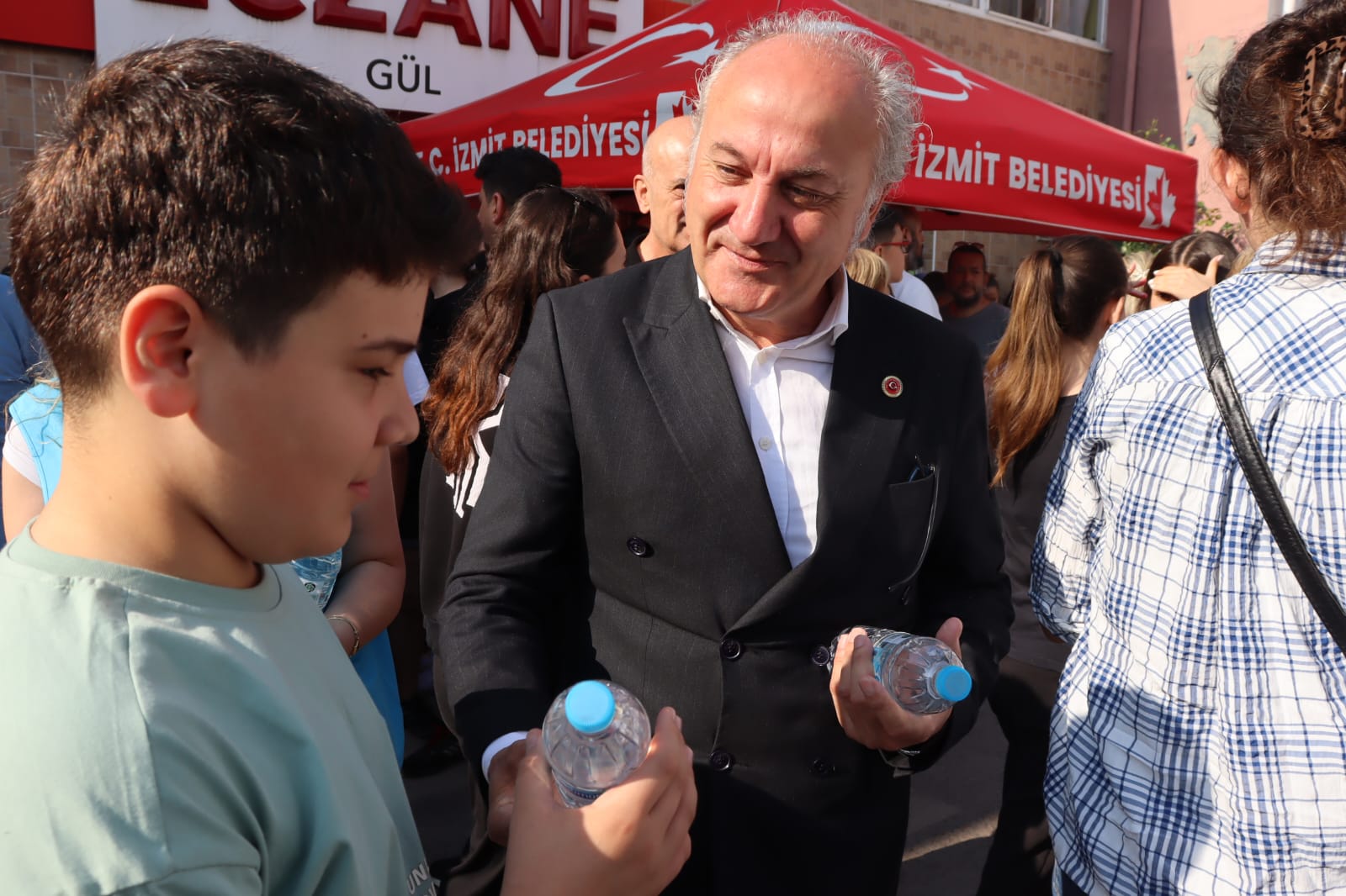 Izmit Belediyesi LGSye giren ögrencilerin bu yil da yaninda oldu (11)