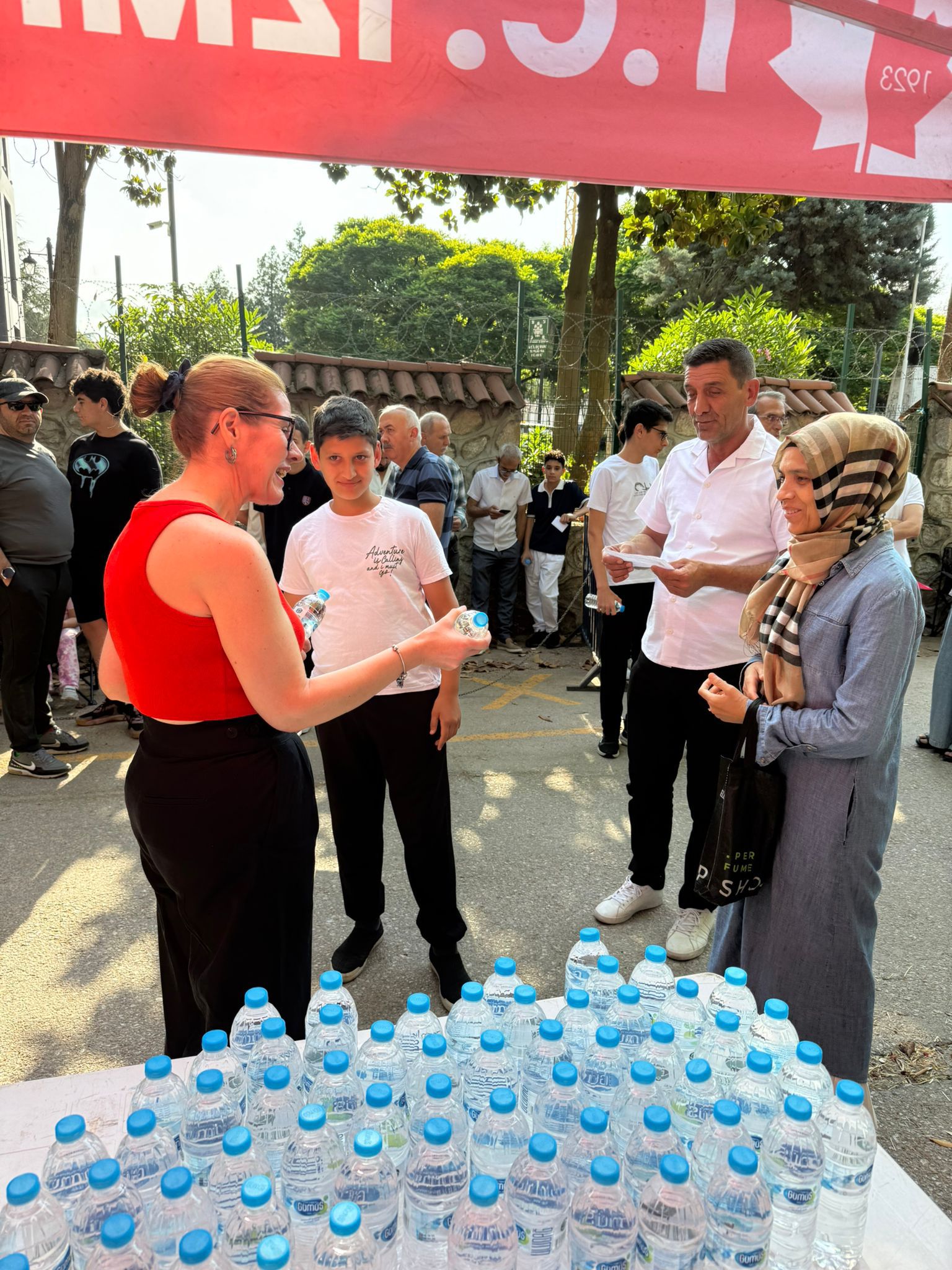 Izmit Belediyesi LGSye giren ögrencilerin bu yil da yaninda oldu (7)