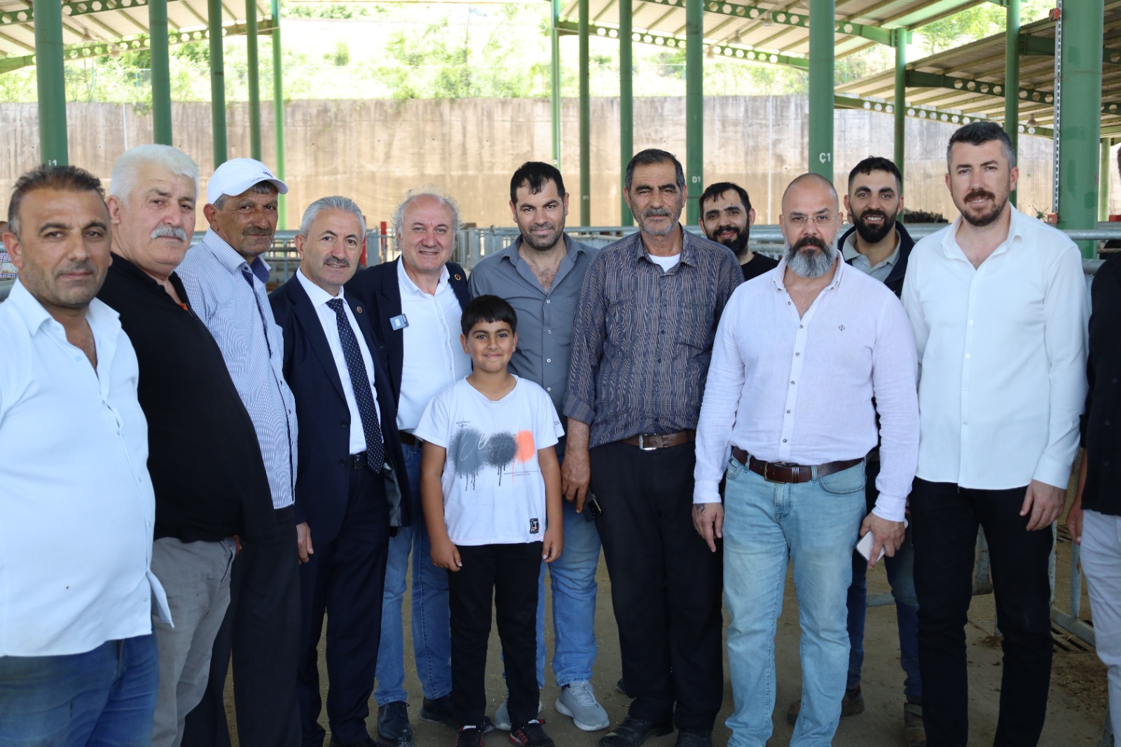 Izmit Belediyesi Modern Hayvan Pazari bu yil da yogun ilgi gördü (4)