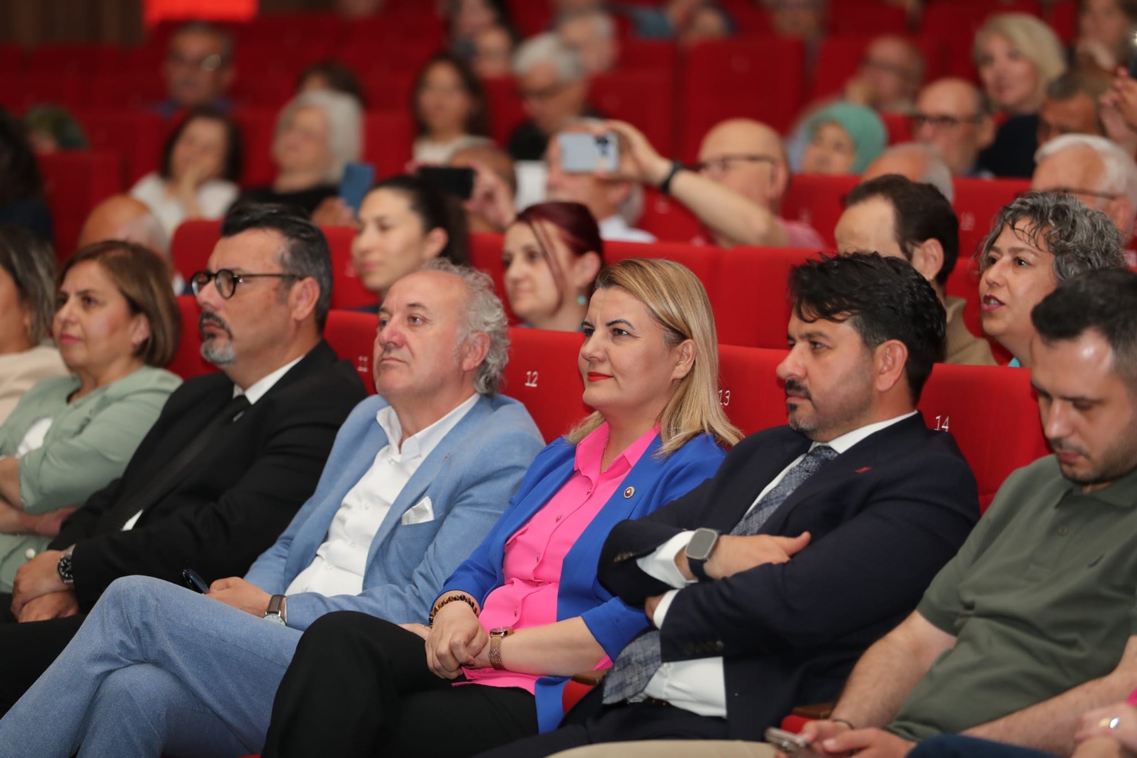 İzmit Belediyesi Türk Sanat Müziği Korosundan muhteşem konser (4)