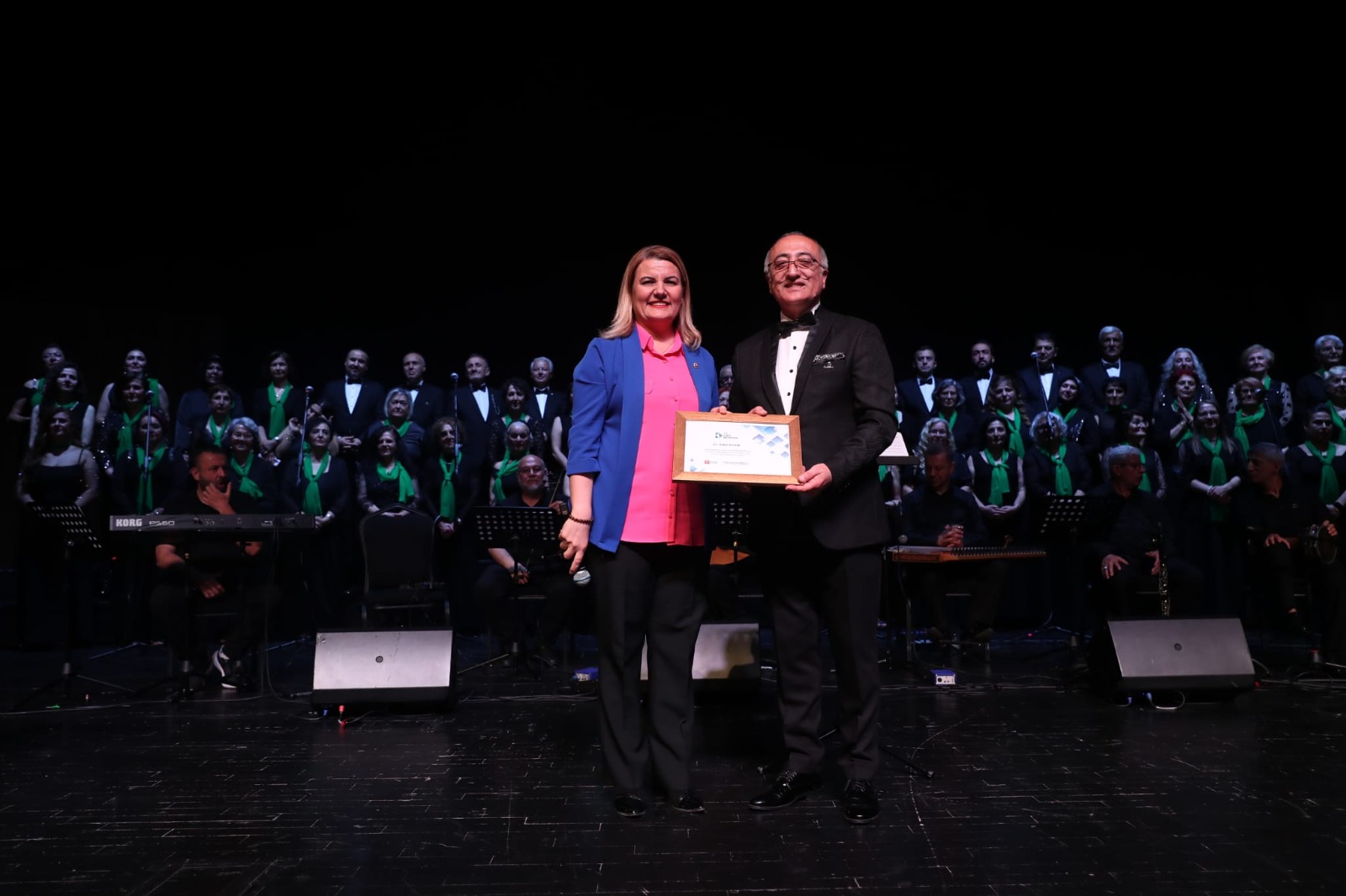 İzmit Belediyesi Türk Sanat Müziği Korosundan muhteşem konser (6)