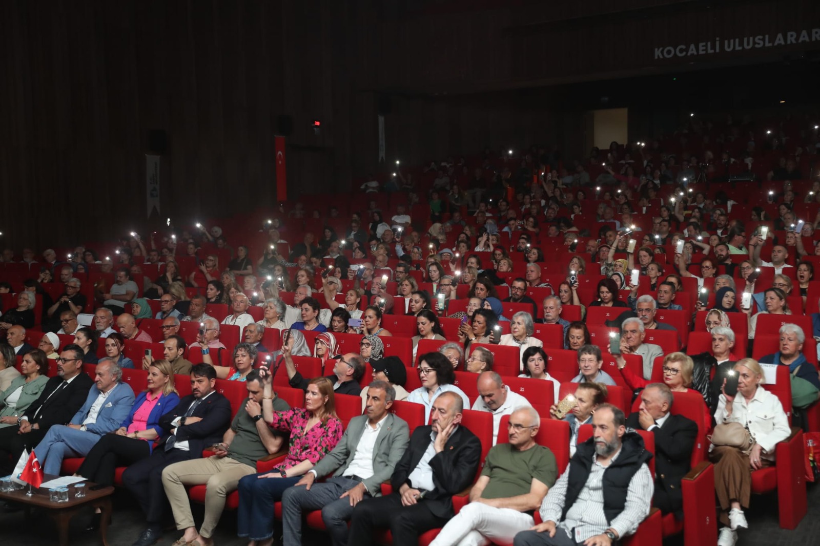 İzmit Belediyesi Türk Sanat Müziği Korosundan muhteşem konser (8)
